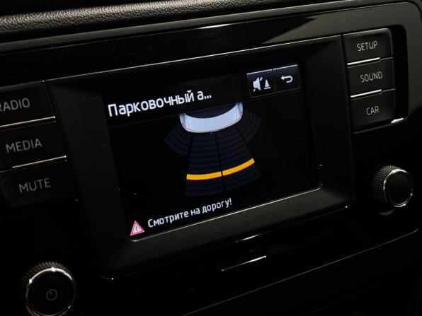 Skoda Rapid I с пробегом 2015 года, цена 925 000 рублей, 176923 км, лифтбек, Автокод Объявления
