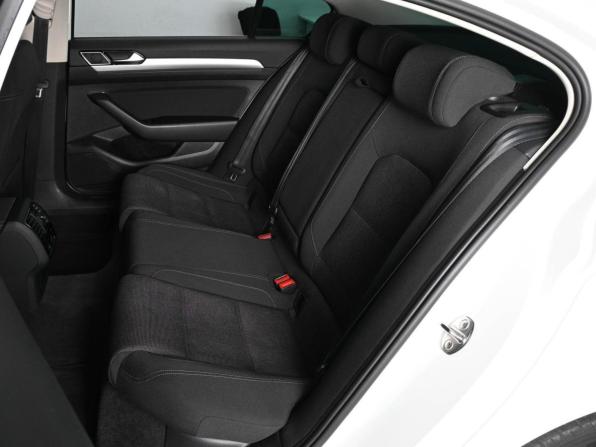 Volkswagen Passat B8 с пробегом 2019 года, цена 2 249 000 рублей, 67100 км, седан, Автокод Объявления