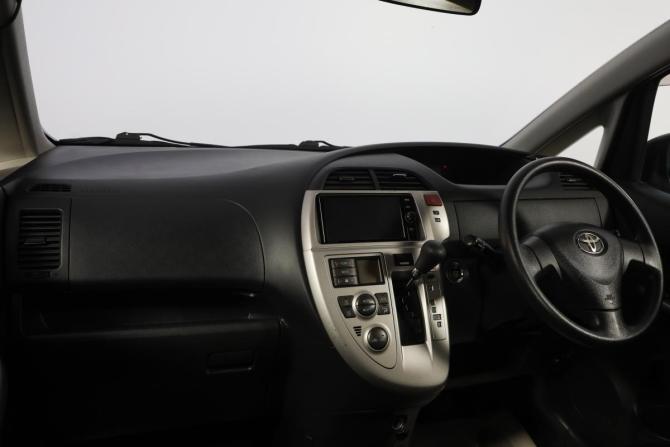 Toyota Ractis I с пробегом 2010 года, цена 949 000 рублей, 179000 км, хэтчбек, Автокод Объявления