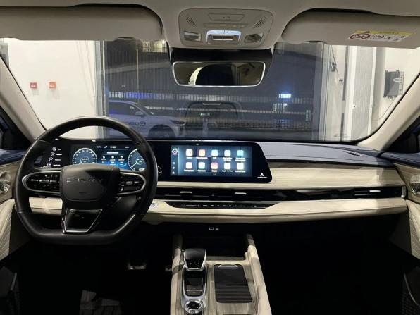 Chery Arrizo 8 с пробегом 2023 года, цена 2 329 000 рублей, 20700 км, седан, Автокод Объявления