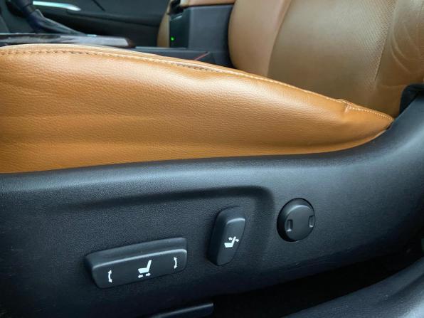 Toyota Camry VII (XV50) Рестайлинг с пробегом 2016 года, цена 2 070 000 рублей, 172957 км, седан, Автокод Объявления