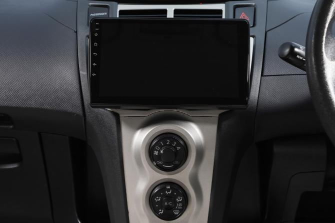 Toyota Vitz II (XP90) с пробегом 2009 года, цена 649 000 рублей, 143804 км, хэтчбек, Автокод Объявления