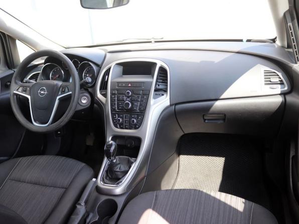 Opel Astra J с пробегом 2011 года, цена 559 000 рублей, 133000 км, хэтчбек, Автокод Объявления