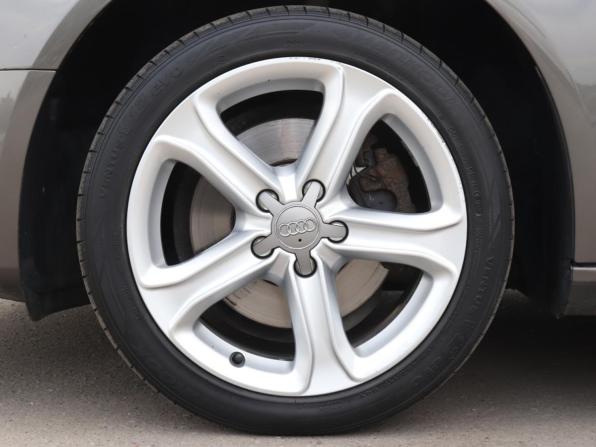 Audi A4 IV (B8) Рестайлинг с пробегом 2013 года, цена 1 299 000 рублей, 181029 км, седан, Автокод Объявления