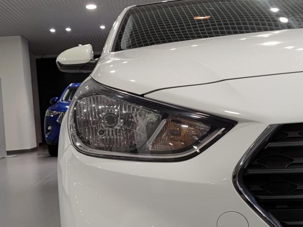 Hyundai Solaris II с пробегом 2018 года, цена 1 292 000 рублей, 121540 км, седан, Автокод Объявления
