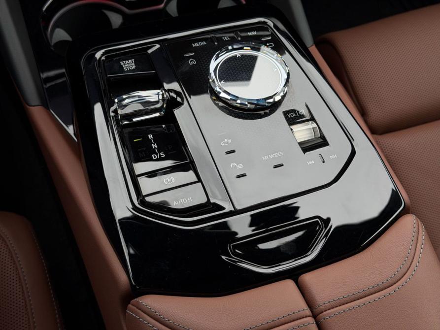 BMW 5 серии VIII (G60/G61/G68) Казань  - изображение 30