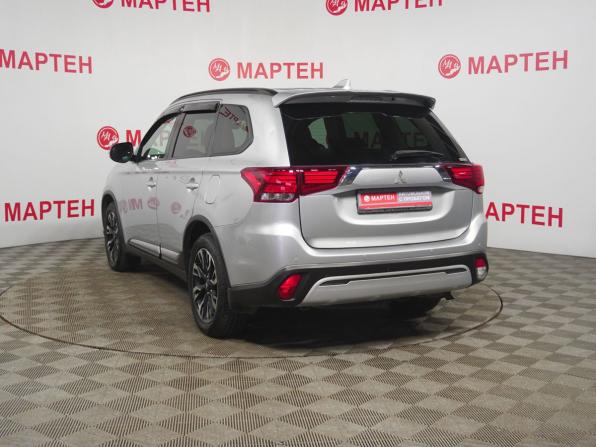 Mitsubishi Outlander III Рестайлинг 3 с пробегом 2021 года, цена 2 649 000 рублей, 82346 км, внедорожник, Автокод Объявления