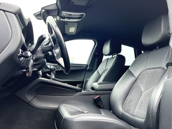Porsche Macan I с пробегом 2018 года, цена 3 440 000 рублей, 142379 км, внедорожник, Автокод Объявления