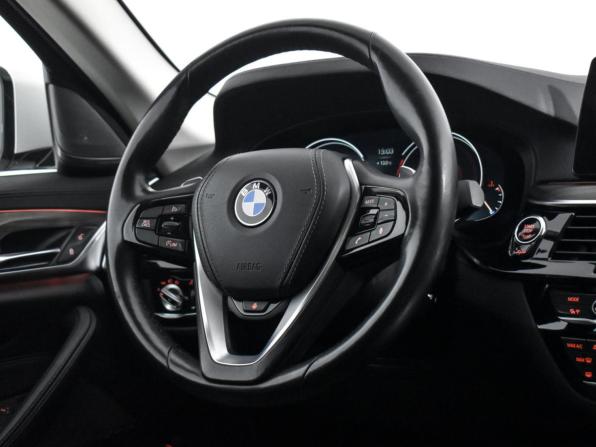 BMW 5 серии VII (G30/G31/G38) с пробегом 2018 года, цена 3 900 000 рублей, 61489 км, седан, Автокод Объявления