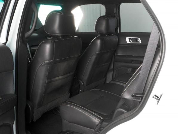 Ford Explorer V с пробегом 2015 года, цена 1 699 000 рублей, 140165 км, внедорожник, Автокод Объявления