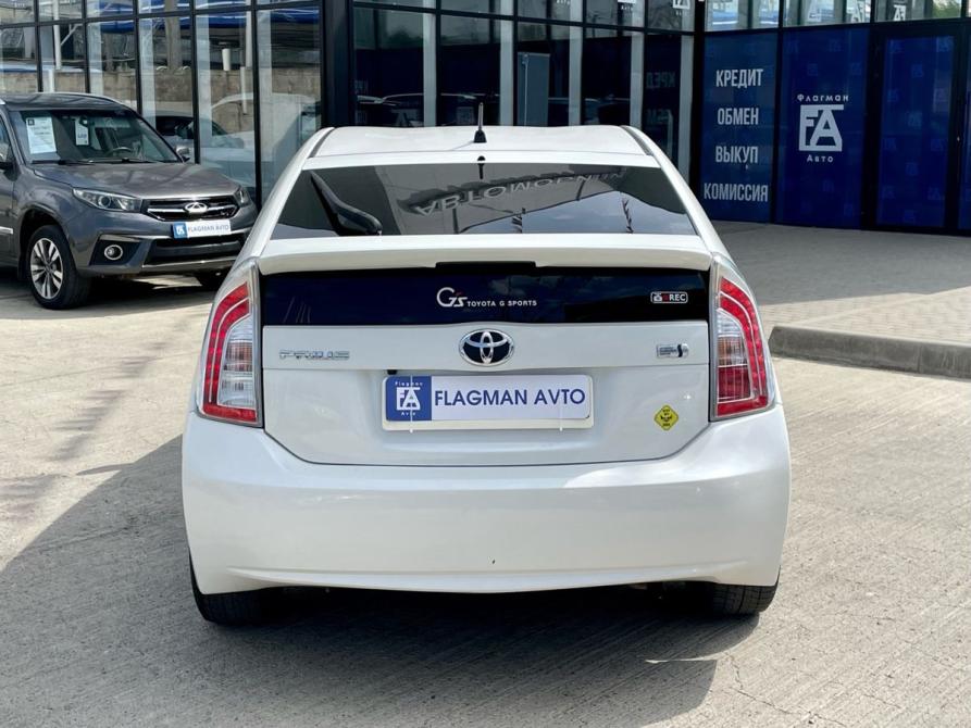 Toyota Prius III Рестайлинг (XW30) Краснодар  - изображение 4