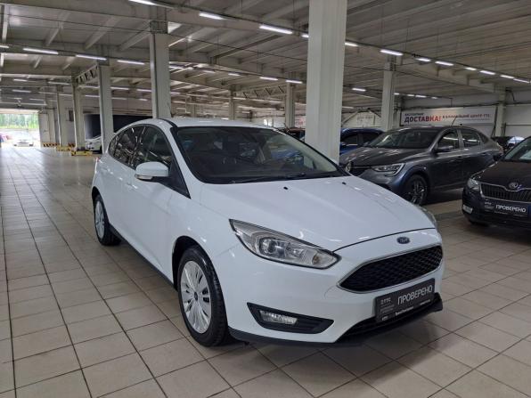 Ford Focus III Рестайлинг с пробегом 2018 года, цена 955 000 рублей, 213266 км, хэтчбек, Автокод Объявления