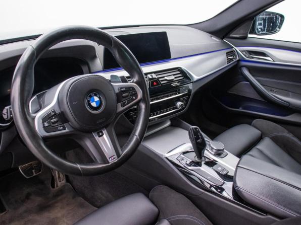 BMW 5 серии VII (G30/G31/G38) с пробегом 2018 года, цена 3 457 000 рублей, 92224 км, седан, Автокод Объявления