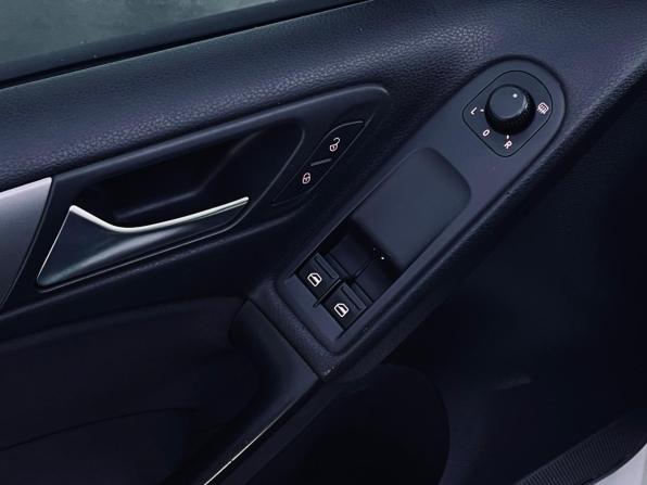 Volkswagen Golf VI с пробегом 2012 года, цена 750 000 рублей, 223694 км, хэтчбек, Автокод Объявления