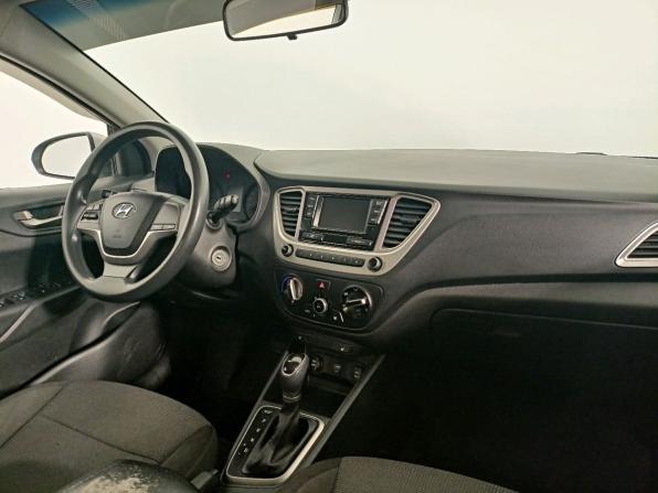 Hyundai Solaris II с пробегом 2019 года, цена 1 199 000 рублей, 147000 км, седан, Автокод Объявления