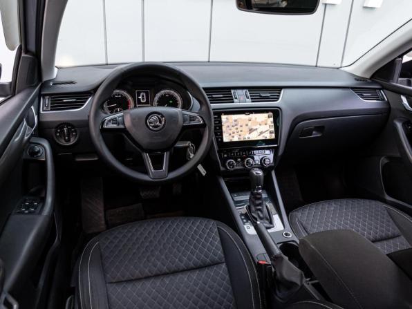 Skoda Octavia III (A7) Рестайлинг с пробегом 2018 года, цена 2 265 000 рублей, 85608 км, лифтбек, Автокод Объявления
