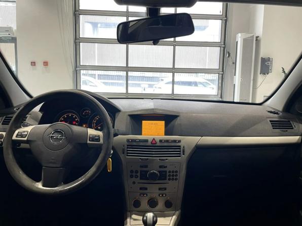 Opel Astra H Рестайлинг с пробегом 2008 года, цена 420 000 рублей, 265996 км, седан, Автокод Объявления