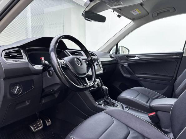 Volkswagen Tiguan II с пробегом 2019 года, цена 2 499 000 рублей, 161051 км, внедорожник, Автокод Объявления