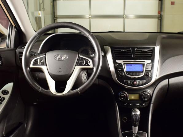 Hyundai Solaris I с пробегом 2011 года, цена 949 995 рублей, 140472 км, седан, Автокод Объявления