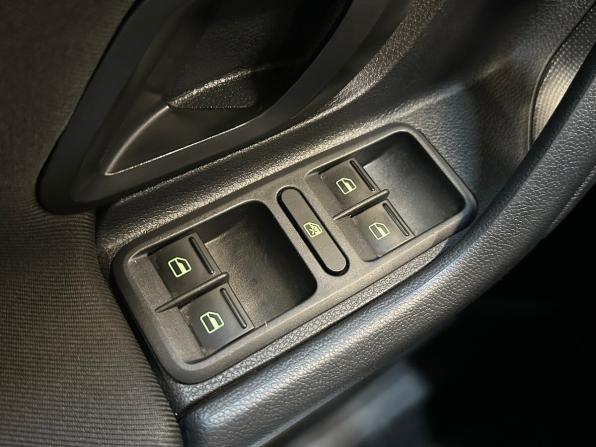 Skoda Fabia II Рестайлинг с пробегом 2012 года, цена 710 000 рублей, 94050 км, хэтчбек, Автокод Объявления