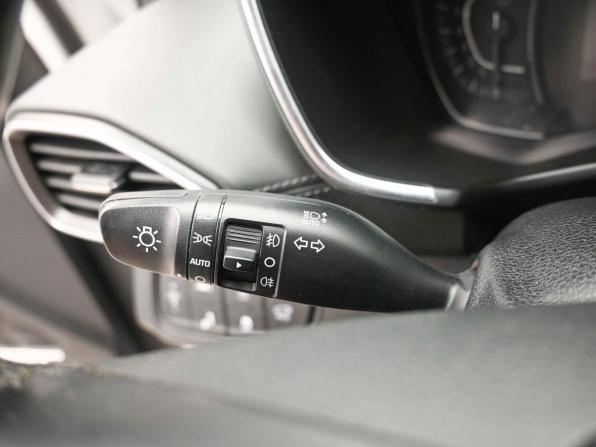 Hyundai Santa Fe IV с пробегом 2018 года, цена 2 689 000 рублей, 139886 км, внедорожник, Автокод Объявления