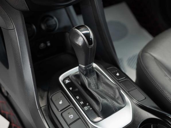 Hyundai Santa Fe III Рестайлинг с пробегом 2017 года, цена 2 340 000 рублей, 191237 км, внедорожник, Автокод Объявления