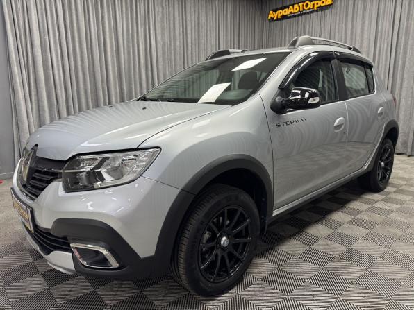 Renault Sandero II Рестайлинг с пробегом 2022 года, цена 1 590 000 рублей, 18632 км, хэтчбек, Автокод Объявления