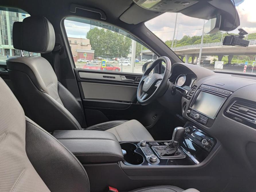 Volkswagen Touareg II Рестайлинг Казань  - изображение 13