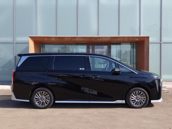 GAC M8 с пробегом 2024 года, цена 5 500 000 рублей, 3651 км, минивэн, Автокод Объявления