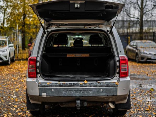 Jeep Liberty (Patriot) с пробегом 2010 года, цена 510 000 рублей, 253477 км, внедорожник, Автокод Объявления