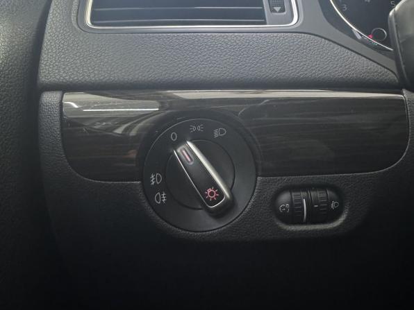 Volkswagen Jetta VI Рестайлинг с пробегом 2015 года, цена 1 270 000 рублей, 164294 км, седан, Автокод Объявления