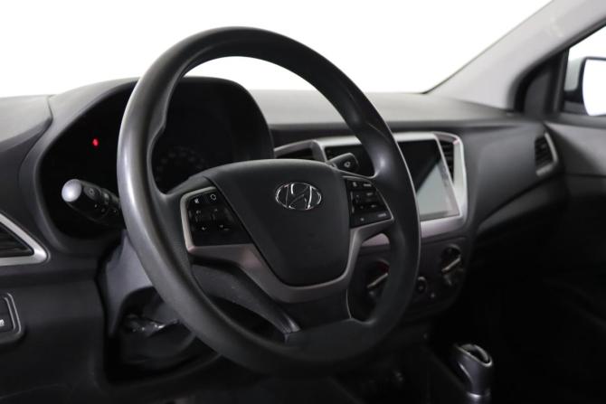 Hyundai Solaris II с пробегом 2017 года, цена 1 249 990 рублей, 102870 км, седан, Автокод Объявления