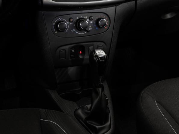 Renault Sandero II Рестайлинг с пробегом 2020 года, цена 1 299 000 рублей, 79470 км, хэтчбек, Автокод Объявления