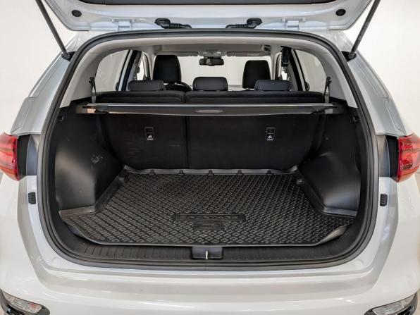 Kia Sportage IV Рестайлинг с пробегом 2021 года, цена 2 490 000 рублей, 42757 км, внедорожник, Автокод Объявления
