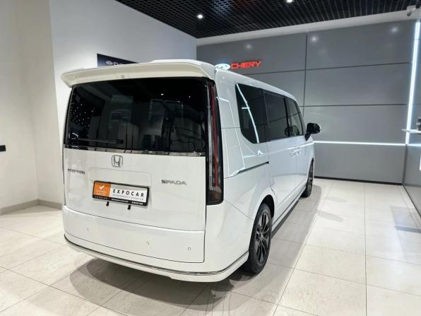Honda Stepwgn VI с пробегом 2024 года, цена 3 150 000 рублей, 24000 км, минивэн, Автокод Объявления