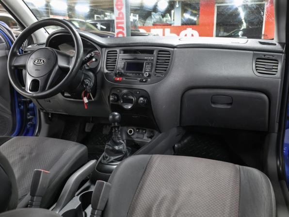 Kia Rio II Рестайлинг с пробегом 2010 года, цена 498 000 рублей, 275000 км, седан, Автокод Объявления