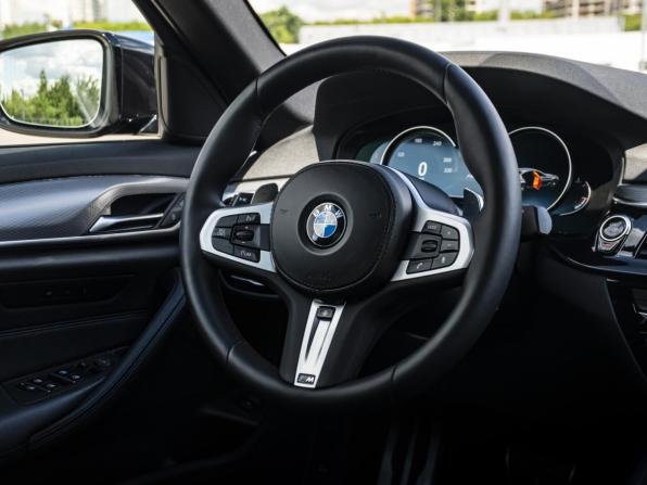 BMW 5 серии VII (G30/G31/G38) с пробегом 2017 года, цена 3 700 000 рублей, 91197 км, седан, Автокод Объявления