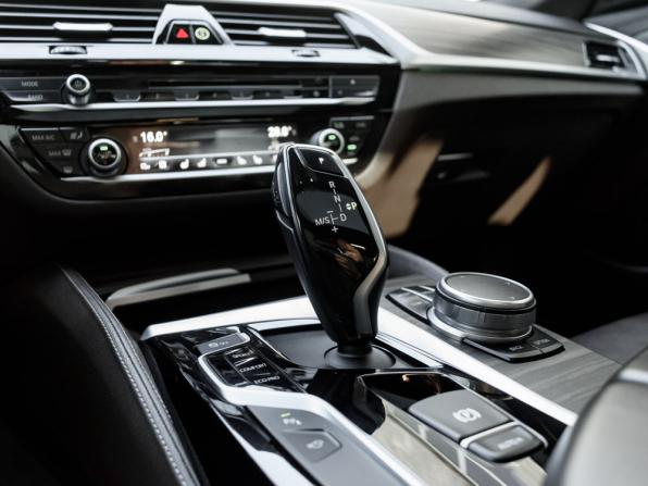BMW 5 серии VII (G30/G31/G38) с пробегом 2017 года, цена 3 480 000 рублей, 128792 км, седан, Автокод Объявления