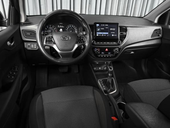 Hyundai Solaris II Рестайлинг с пробегом 2021 года, цена 1 799 000 рублей, 81238 км, седан, Автокод Объявления