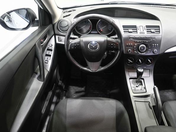 Mazda 3 II (BL) Рестайлинг с пробегом 2012 года, цена 989 900 рублей, 165000 км, седан, Автокод Объявления