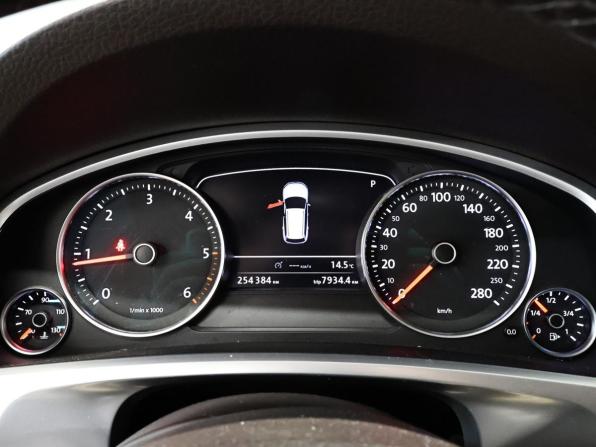 Volkswagen Touareg II с пробегом 2011 года, цена 2 440 500 рублей, 254000 км, внедорожник, Автокод Объявления