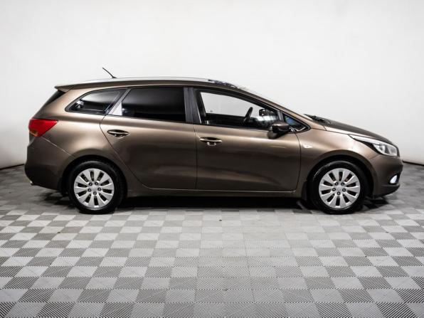 Kia Ceed II с пробегом 2014 года, цена 746 000 рублей, 209568 км, универсал, Автокод Объявления