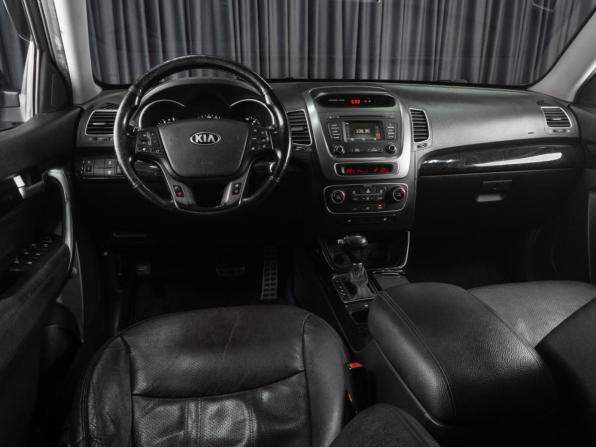 Kia Sorento II Рестайлинг с пробегом 2015 года, цена 1 869 000 рублей, 180442 км, внедорожник, Автокод Объявления