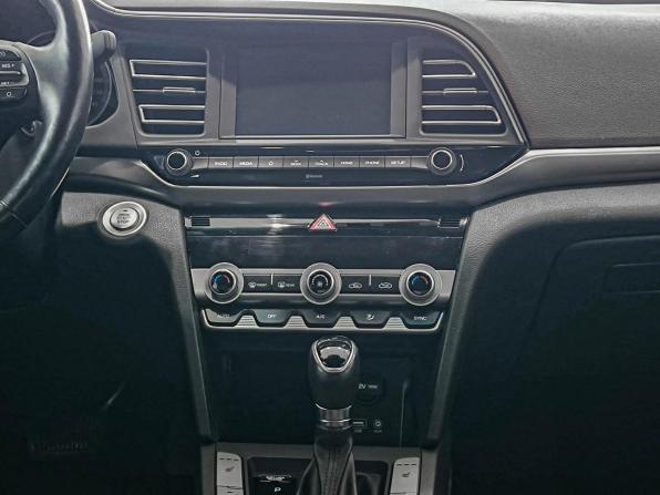Hyundai Elantra VI (AD) Рестайлинг с пробегом 2019 года, цена 1 850 000 рублей, 60885 км, седан, Автокод Объявления