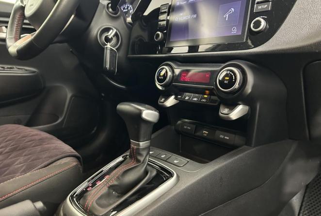 Kia Rio IV Рестайлинг с пробегом 2021 года, цена 1 735 000 рублей, 80170 км, седан, Автокод Объявления