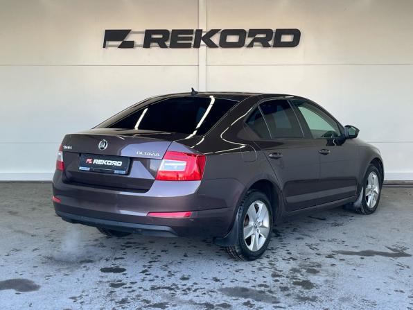 Skoda Octavia III (A7) с пробегом 2016 года, цена 1 019 000 рублей, 276786 км, лифтбек, Автокод Объявления