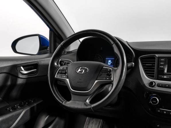Hyundai Solaris II с пробегом 2017 года, цена 1 274 000 рублей, 99543 км, седан, Автокод Объявления