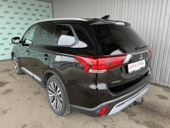 Mitsubishi Outlander III Рестайлинг 2 с пробегом 2018 года, цена 2 100 000 рублей, 156121 км, внедорожник, Автокод Объявления