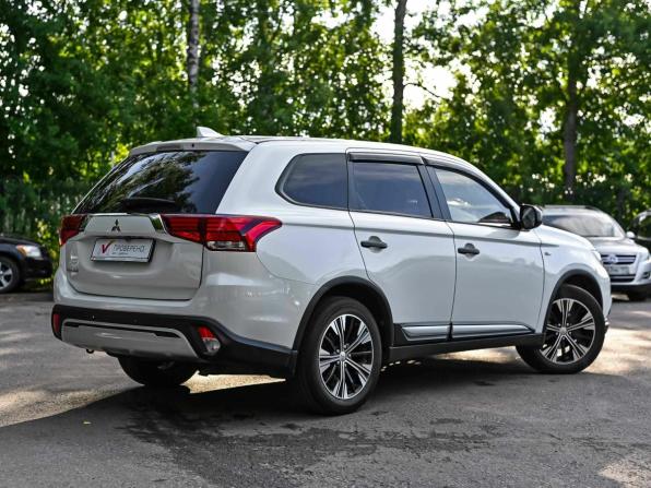 Mitsubishi Outlander III Рестайлинг 3 с пробегом 2020 года, цена 1 830 001 рубль, 154037 км, внедорожник, Автокод Объявления
