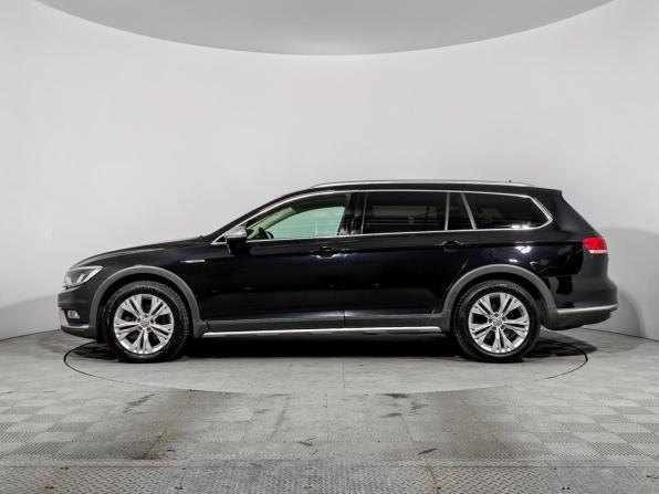 Volkswagen Passat B8 с пробегом 2017 года, цена 2 290 000 рублей, 172000 км, универсал, Автокод Объявления